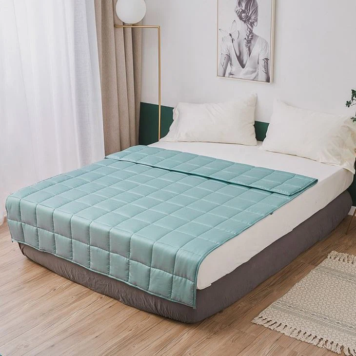 Summer-Bamboo-fabric-Cooling-Weighted-Blanket (3) Summer-Bamboo-fabric-Cooling-Weighted-Blanket (3)